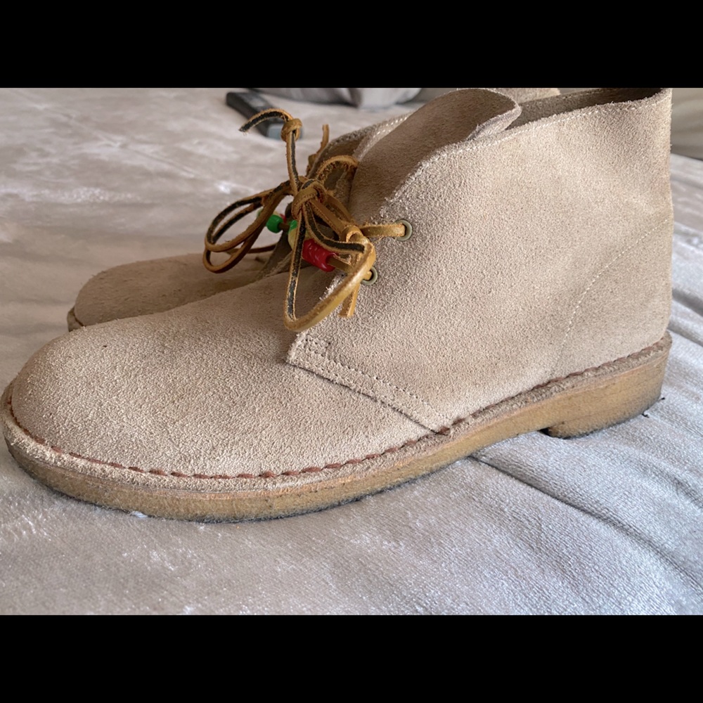 Clarks “Desert Chukka” Boots